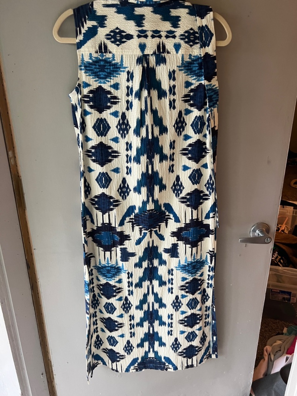 Vilagallo Blue and White Sleeveless Maxi Shirt Dress - Picture 5 of 6